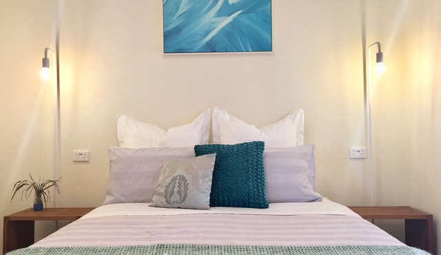 🔆OAK'S🔆BFast,WiFi,Fetch,Walk2Pizza,Coffee,Liquor,Free Parking