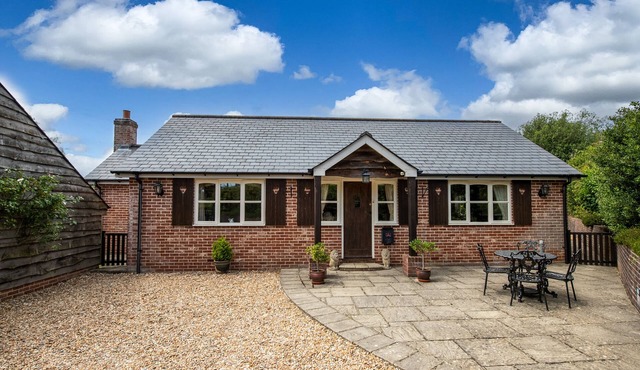 Oak Tree Cottage, Charming & Rural Home, Heart of the New Forest