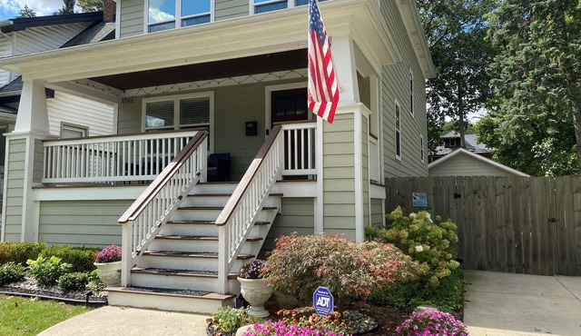 Oakdale Luxury Living