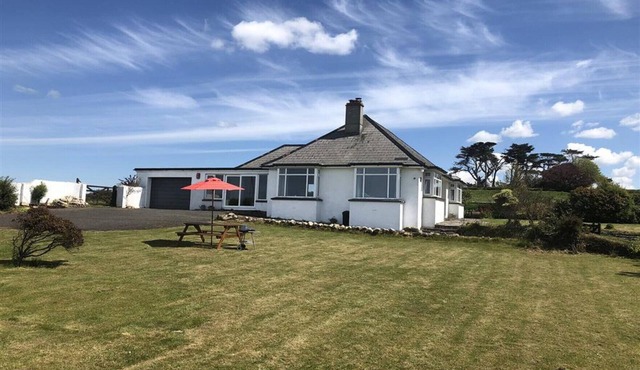 Oakdene, unspoilt countryside and a short drive to Bude