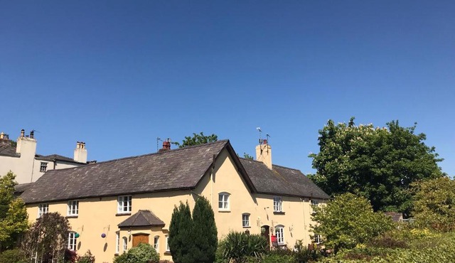 Oakenholt Farm Bed and Breakfast