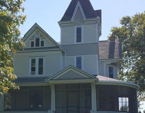 Oaklawn Inn