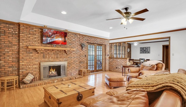 Oaklawn Retreat -4BR -Sleeps 8