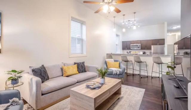 Oakley Square Sleeps 5-Fully Remodeled-Walkable