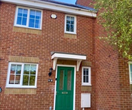 Oakley Vale House and Garden! Free Private Parking, TV, Fully Equipped