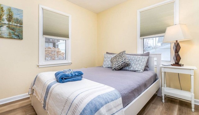 Oaklie`s Bungalow - Charming Home in Dubuque
