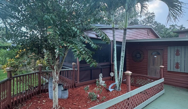 Oaks and Palm Resort Lake Wales, Fl. by Lake Kissimmeen3 Bedroom 5 beds 6 guest