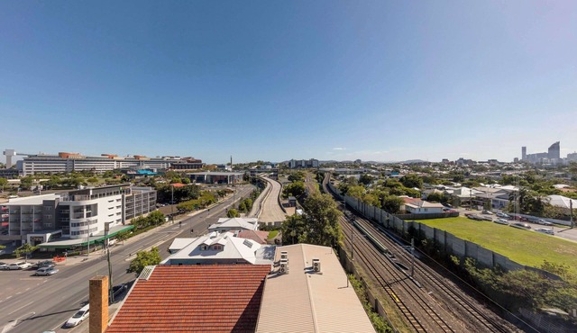 Oaks Brisbane Woolloongabba Suites