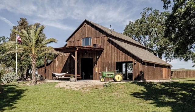 Oaks Loft and Gathering Barn