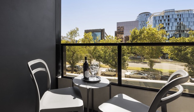 Oaks Melbourne St Kilda Road Hotel