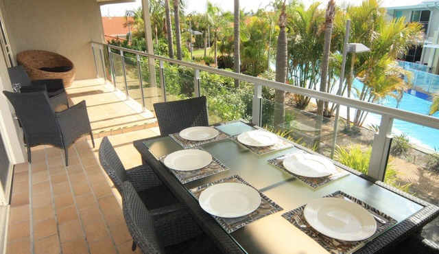 Oaks Pacific Blue, 339/270 Sandy Point Road - HUGE RESORT LAGOON POOL