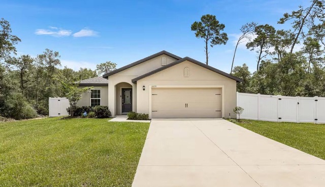 Oaks Retreat near Florida Horse Park Ocala — Fenced Yard, 3BR/2BA