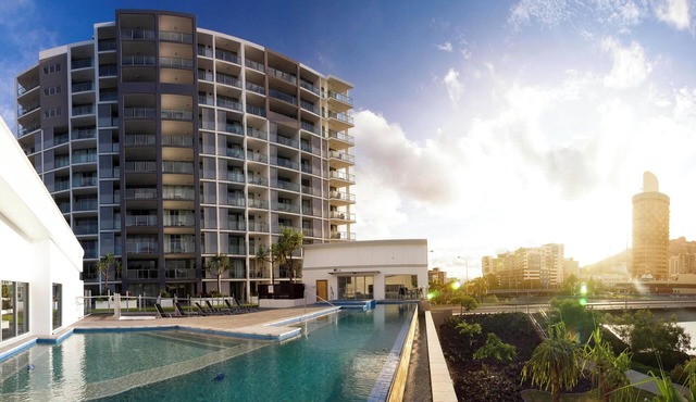 Oaks Townsville Gateway Suites