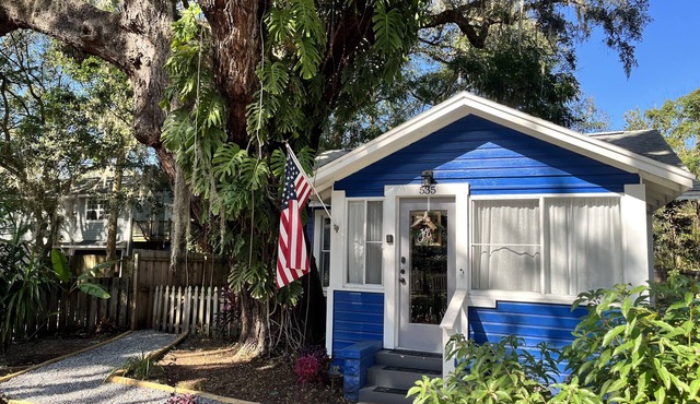 Oaktree Cottage in Mount Dora Historic District.
