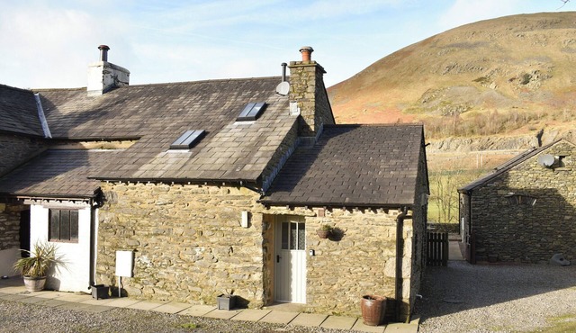 Oaktree Cottage-UK42227