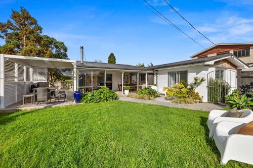 Oakura Oasis - ultimate beachside retreat