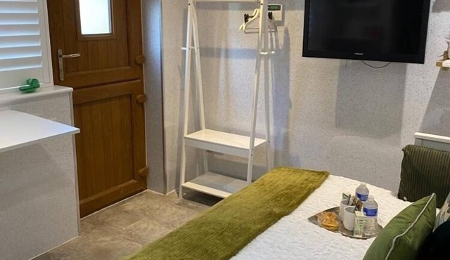 Oakwood Cabin Retreat in Bexleyheath