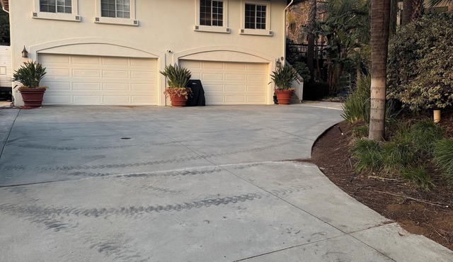 Oasis 1100 ft back house on private street with private outdoor deck