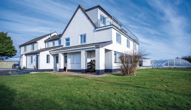 Oasis - 2 Bedroom Apartment - Ocean Breeze