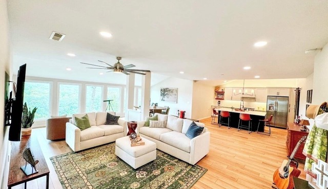 Oasis at the Lake with Stunning View of Lake Cumberland, Woodson Bend