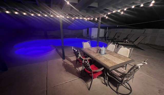 Oasis Casita with a private Pool and heated spa to relax with your family