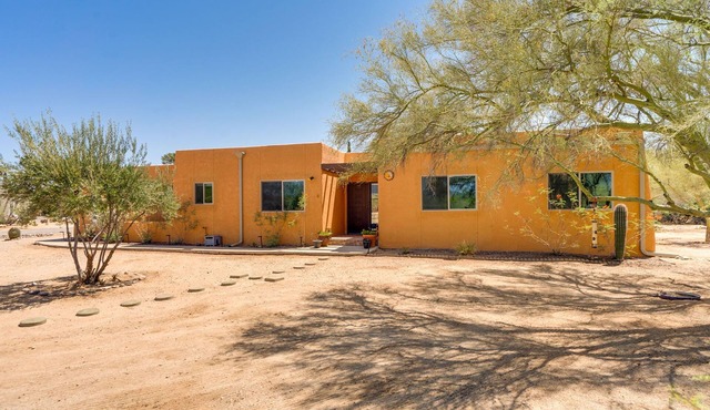 Oasis Escape: Quiet & Convenient