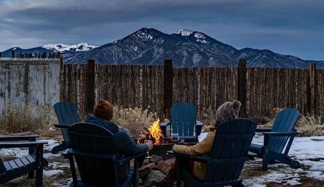 Oasis Escondido > 25 min to Ski > VIEWS > Spa > Firepit > Location > Private