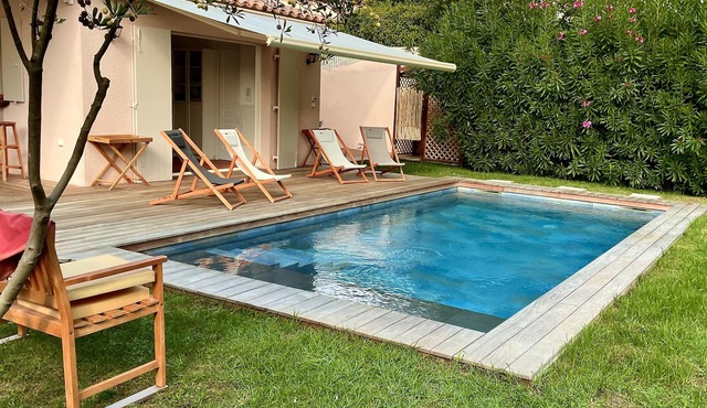 Oasis, greenery and swimming pool in the heart of Saint-Tropez