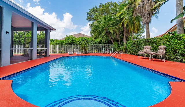 Oasis Heated Pool in the Heart of Equestrian Wellington