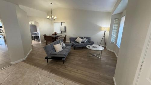 Oasis Hm near Rancho Vista- Shared Hm
