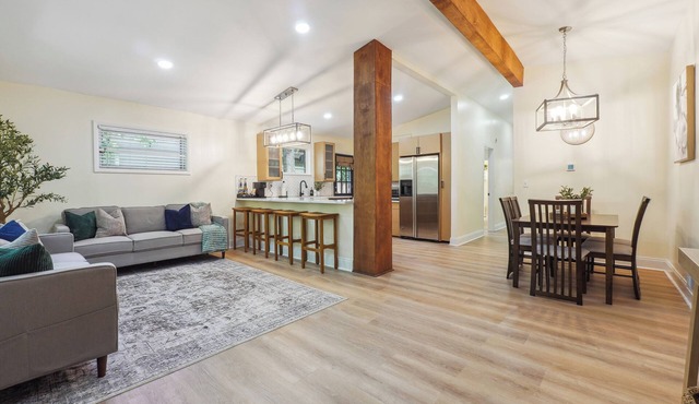 Oasis in ATL- 3BR/2BA Lux Serene Bungalow w/Gorgeous Private Backyard and Pool