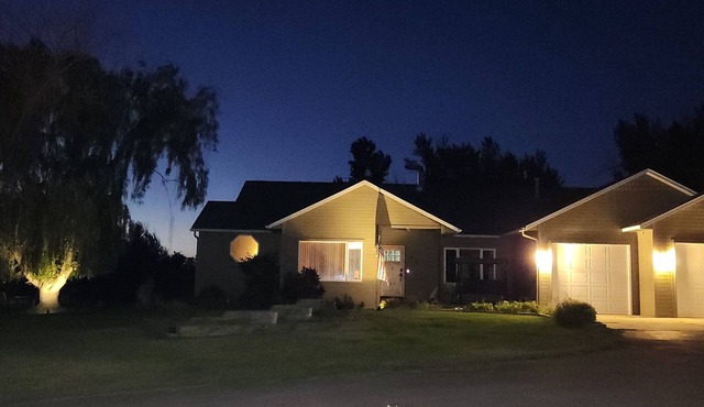 Oasis in the Beautiful Bitterrot Valley!