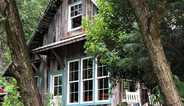 Oasis in the Blue Ridge Rt. 151 Brew Ridge Trail-Cozy Cottage in the mountains