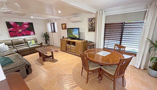 Oasis leafy Whitfield