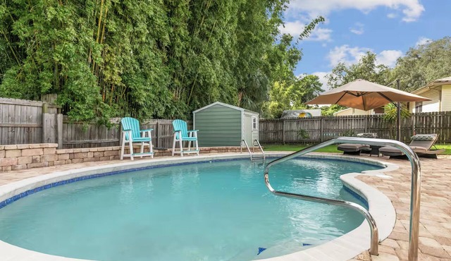 Oasis Pool House! Close to DT, Beach & Boat ramp. Pet-Friendly!