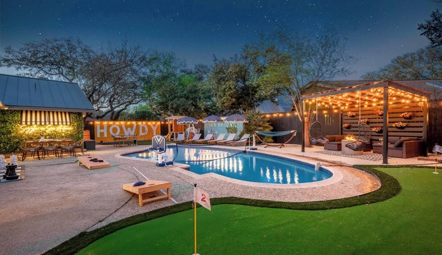 Oasis Retreat Heated Pool & Spa Theater