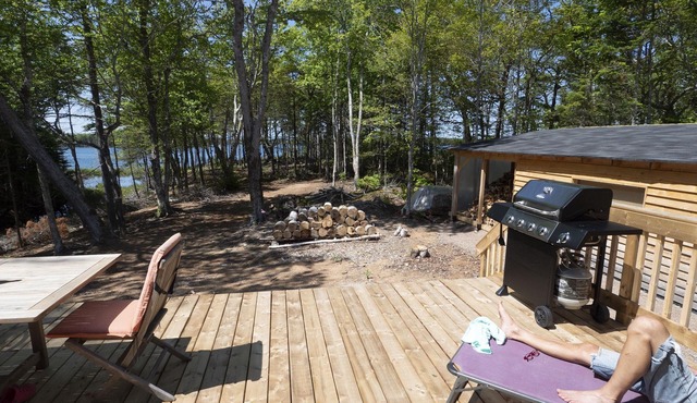 Oasis Retreat Right On Bras d'Or Lake With Private Beach and Kayaks