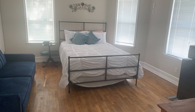 Oasis Room @ York Place Large Private Bedroom & Large Spa Bathroom