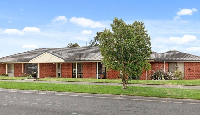 Oasis Springs - Charming home in the heart of Clifton Springs.