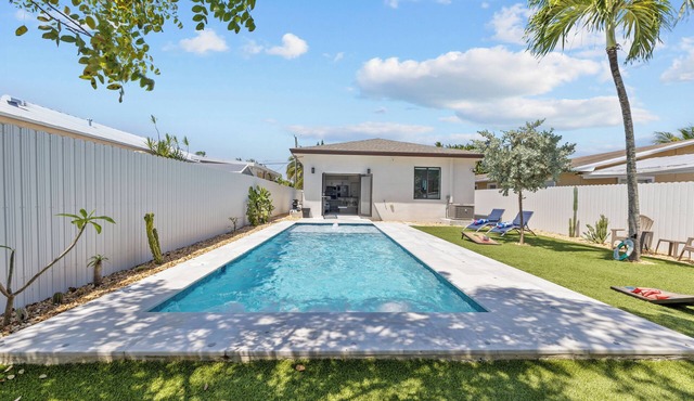 Oasis Yard -Pool-Jets-Game Room-BBQ-Relaxing