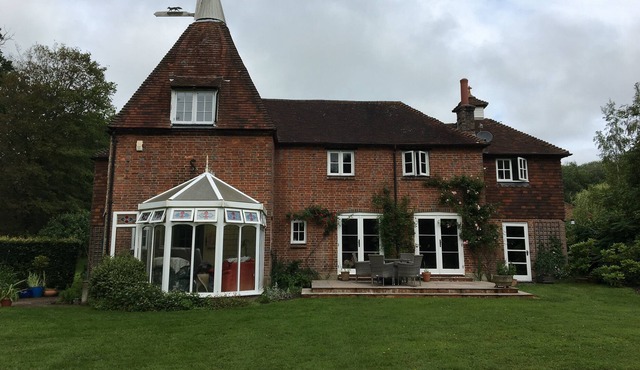 Oast Acre House - tranquillity and seclusion