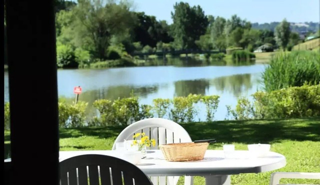 Objat Chalet Village - 3-Room Lakeside Chalet 4/6 People