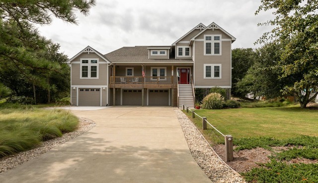 OBX Parade of Homes Winner, Immaculate, Quick-easy Beach Access, backyard oasis
