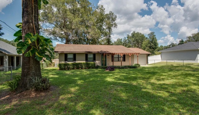 Ocala Bungalow - Dog Friendly - 4 mins to WEC