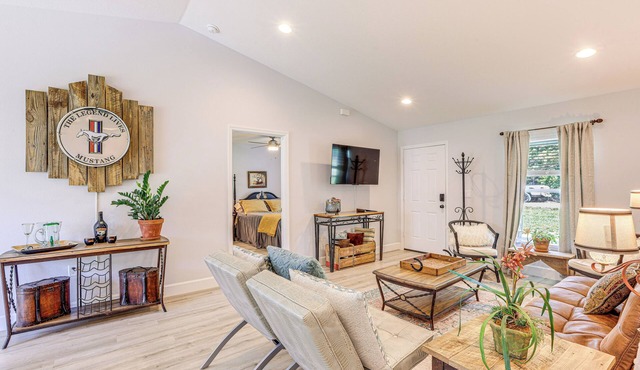 Ocala Home ~ 8 Mi to World Equestrian Center!