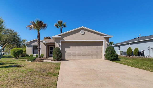 Ocala Home w/Screened-In Porch & Community Perks!