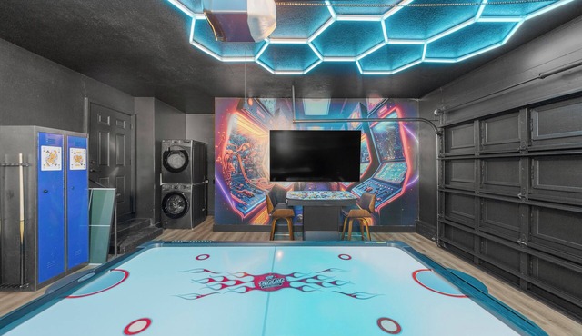 Ocala’s #1 Game Room · Pool · Hot Tub · 4BR · Sleeps 8 · Near WEC & Springs