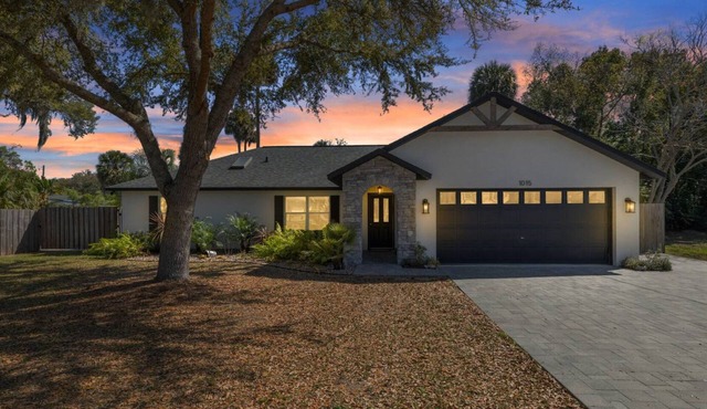 Ocala Starlit Family Retreat with Hot Tub and Fire Pit