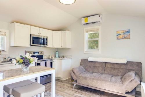 Ocala Tiny Home on 10-Acre Farm Near WEC!