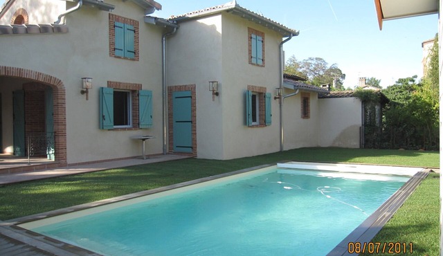 OCCITANE HOUSE QUIET, AIR CONDITIONED, HEATED SWIMMING POOL between TOULOUSE and MONTAUBAN
